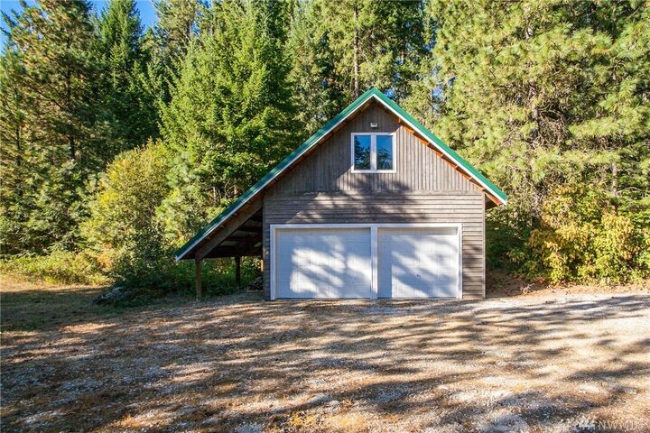 Property Photo:  19280 Beaver Valley Rd  WA 98826 