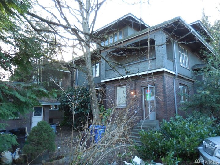 Property Photo:  2616 Harvard Ave E  WA 98102 