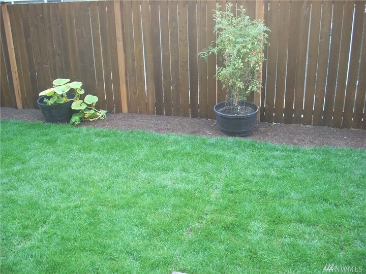 Property Photo: 17432 93rd Av Ct E WA 98375