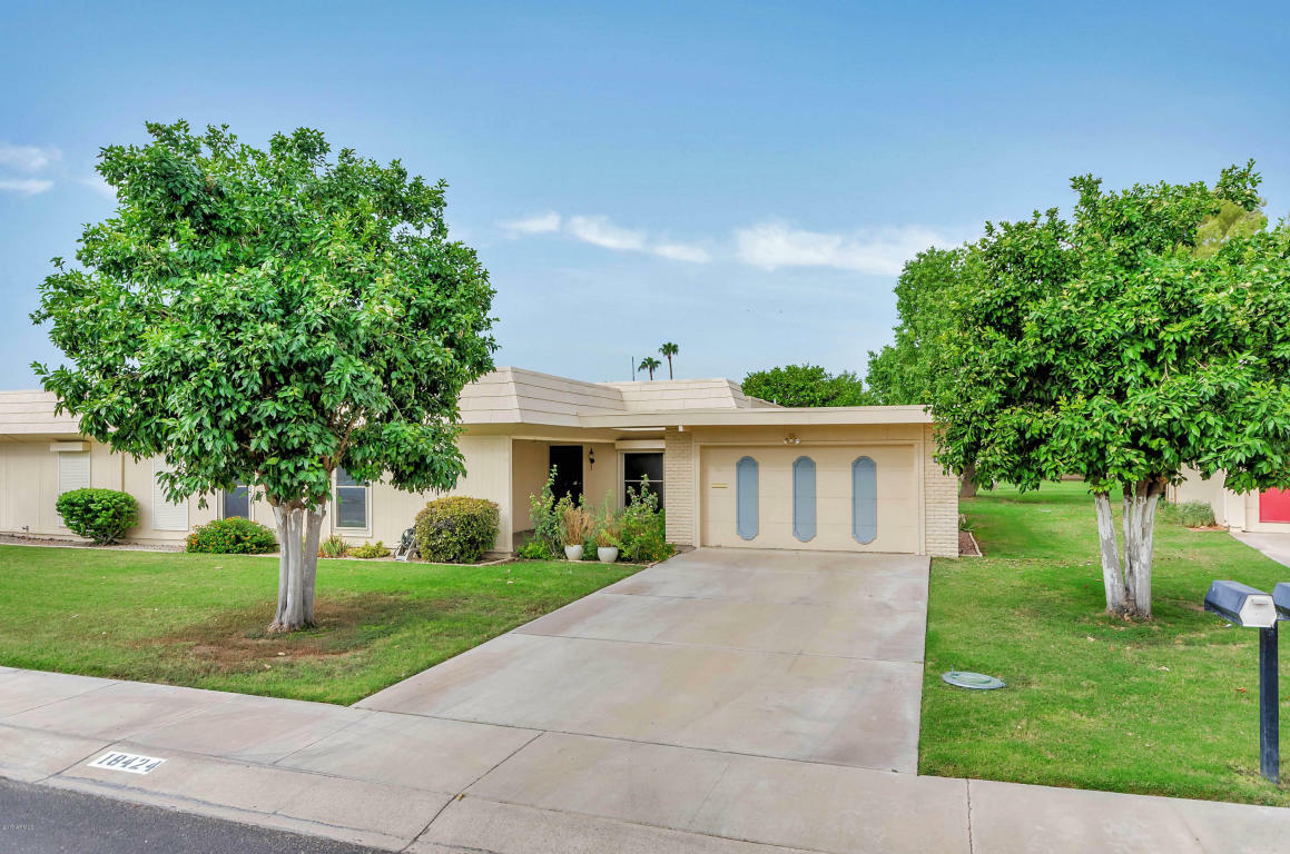 Property Photo: 18424 N 101st Drive AZ 85373