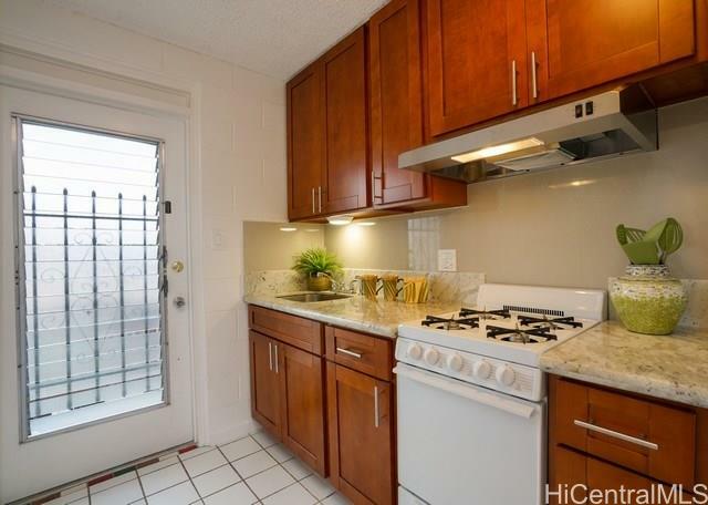 Property Photo:  1426 Keeaumoku Street C20  HI 96822 