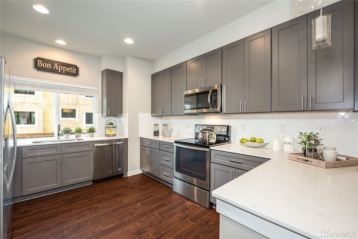 Property Photo: 14913 48th Avenue W D-3 WA 98026
