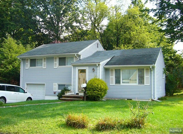 Property Photo:  63 Poplar St  NJ 07624 