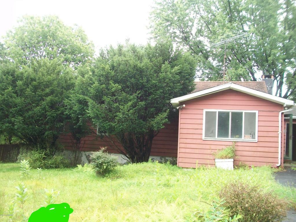 Property Photo:  8 Mountain Top Road  PA 18302 