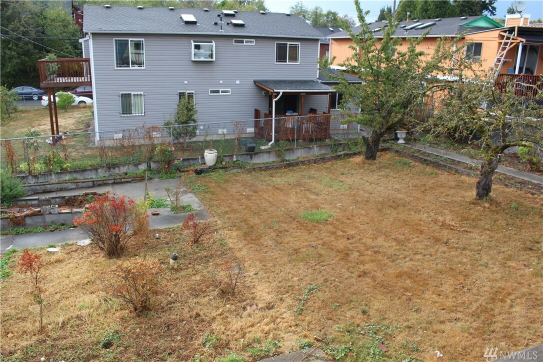 Property Photo:  7041 16 Ave SW  WA 98106 