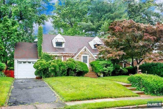 Property Photo:  698 Cooper Avenue  NJ 07649 