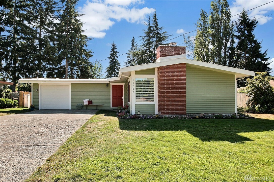 Property Photo:  15703 NE 1st St  WA 98008 