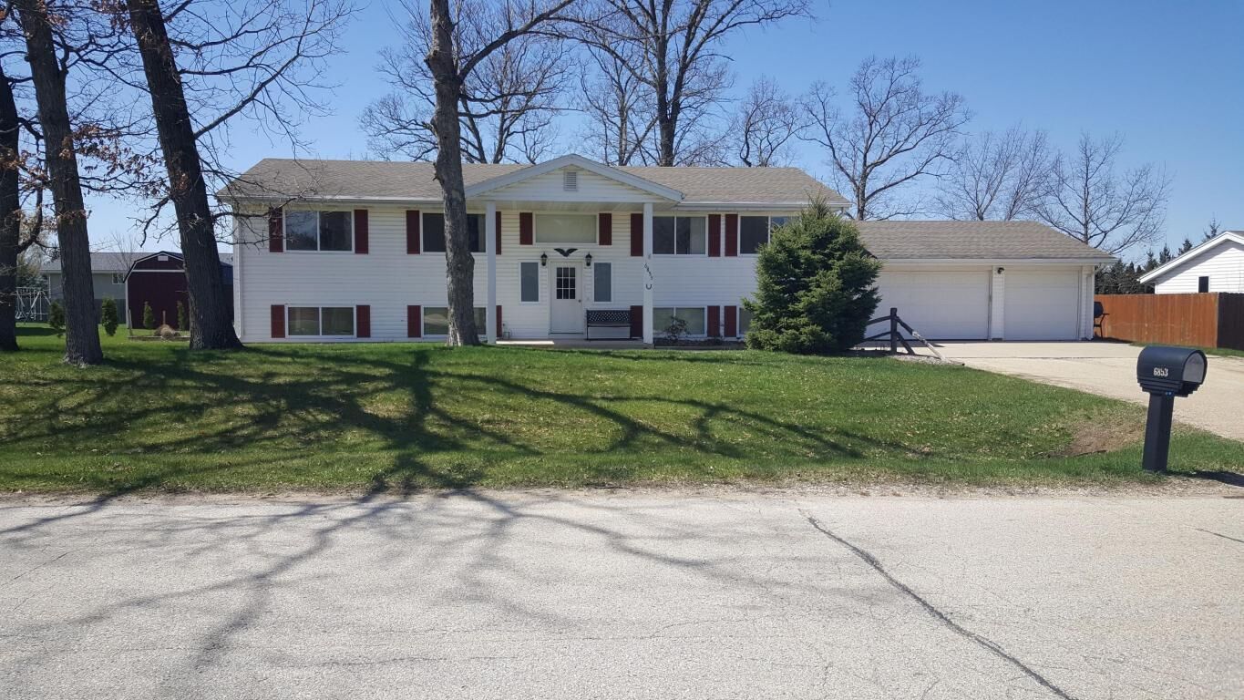 Property Photo: 6853 Dennis Path WI 53090-8968