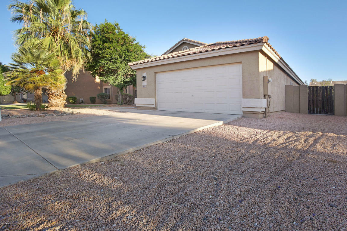 Property Photo:  253 E Laredo Avenue  AZ 85296 