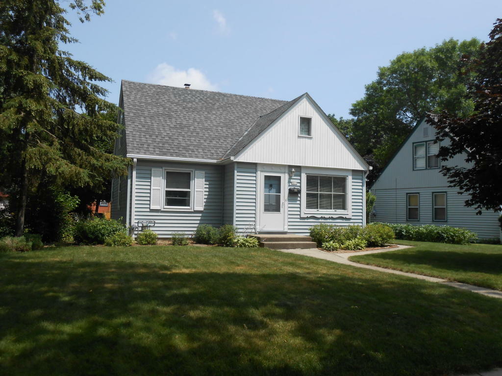 Property Photo:  8612 W Auer Ave  WI 53222 