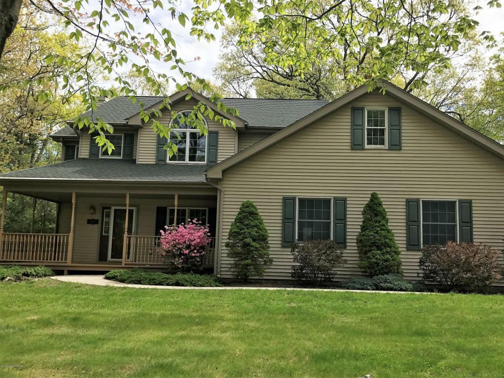 Property Photo:  43 Hickory Drive  PA 18301 