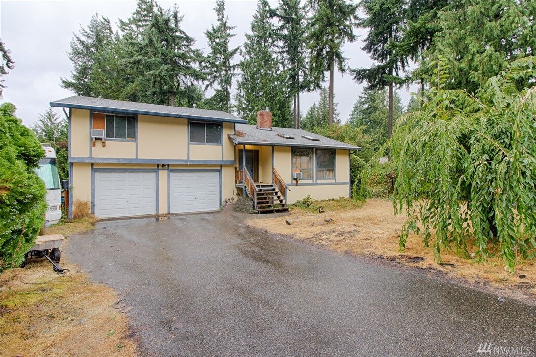 Property Photo: 12213 128th St Ct E WA 98374