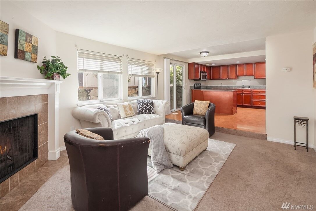 Property Photo:  12718 NE 120th St J-2  WA 98034 