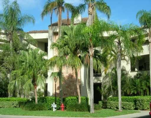 Property Photo:  7535 La Paz Boulevard 307  FL 33433 