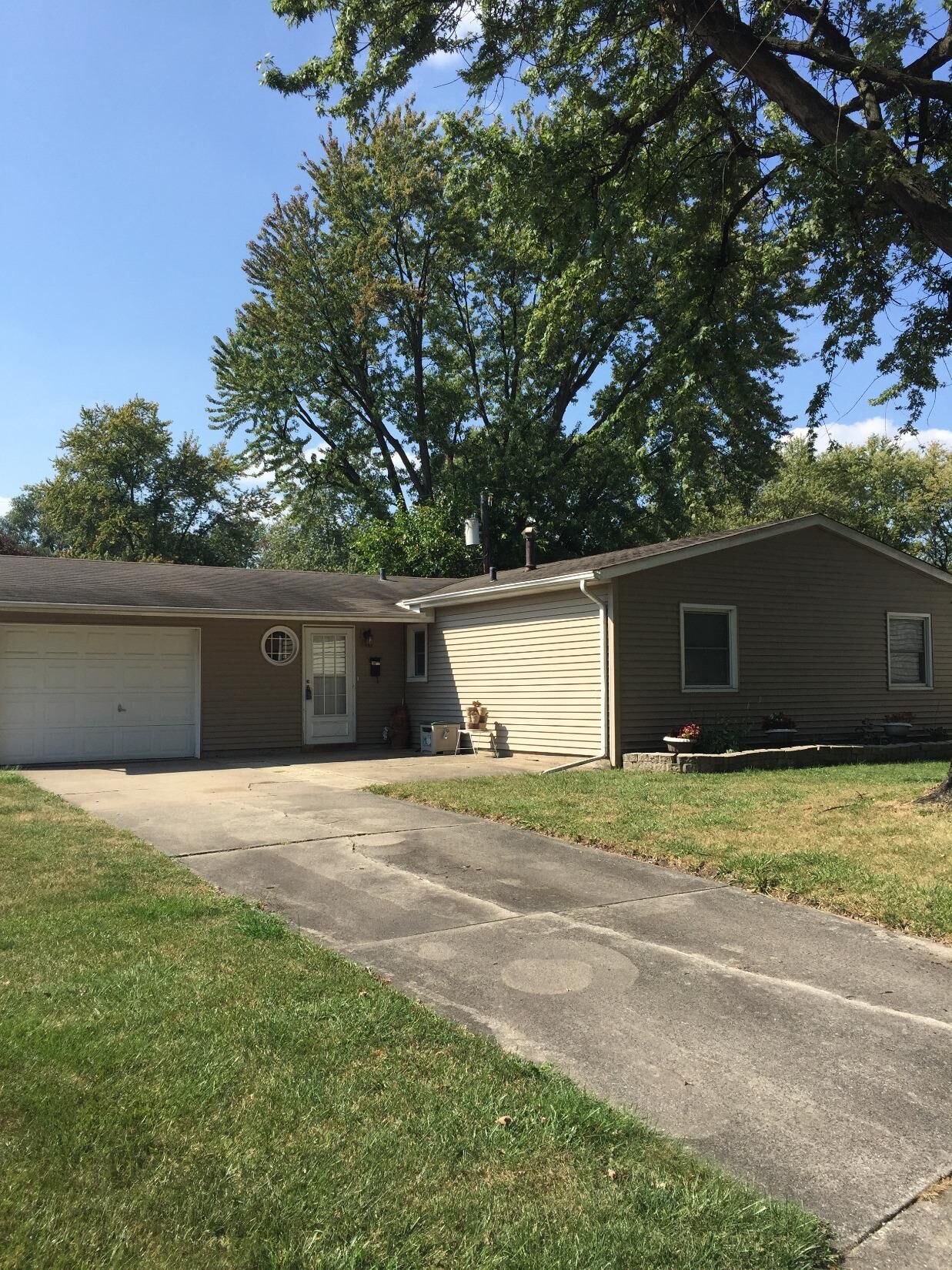 Property Photo:  1222 N Elmer Court  IN 46319 