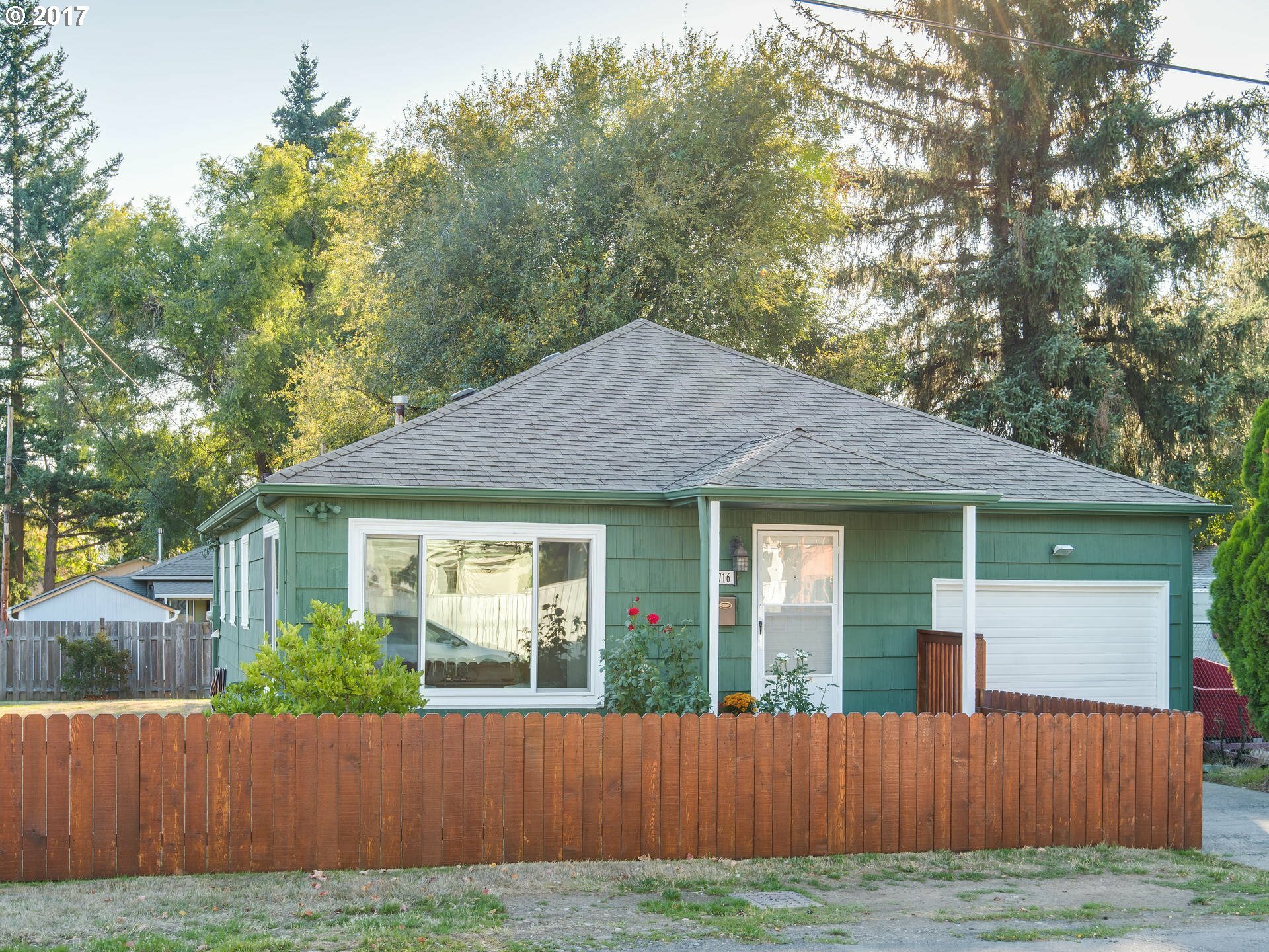 Property Photo:  7716 SE 66th Ave  OR 97206 