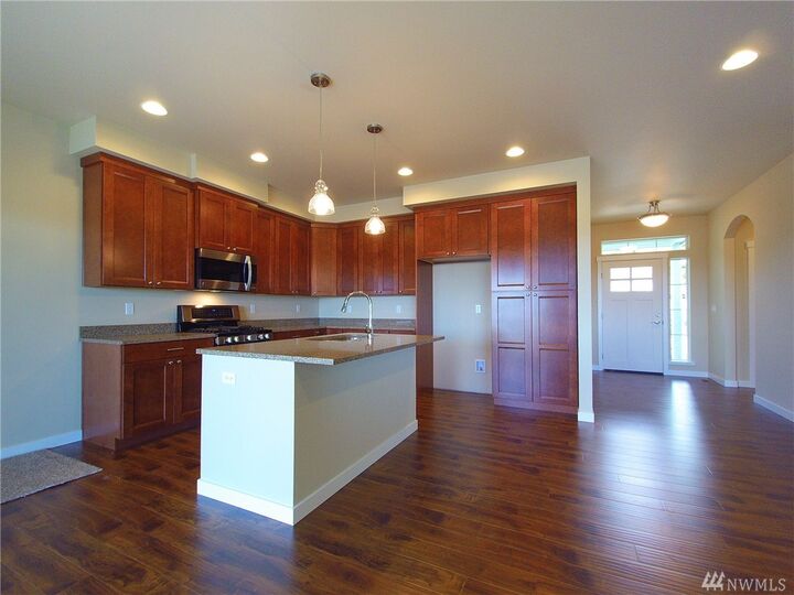 Property Photo: 20 Hawthorn Ct WA 98382