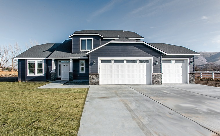 Property Photo:  9505 W Masters Ln  WA 99004 