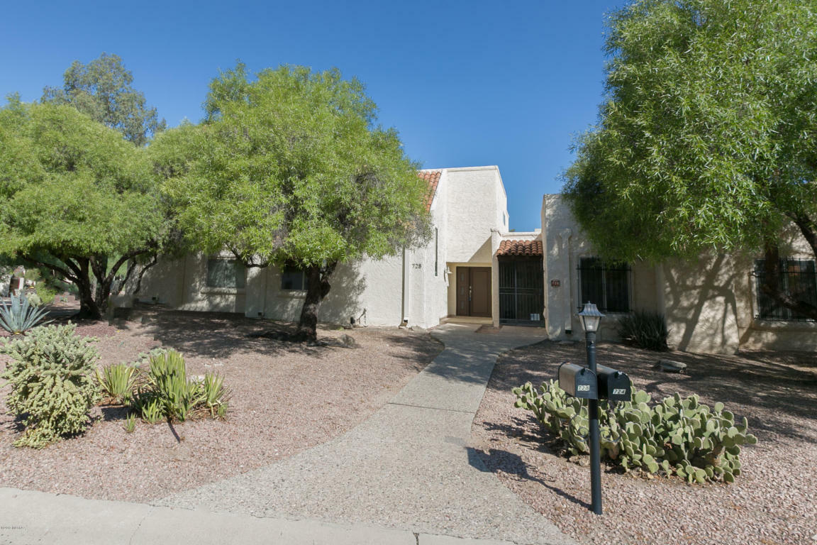 Property Photo:  728 W Orange Tree Place  AZ 85704 