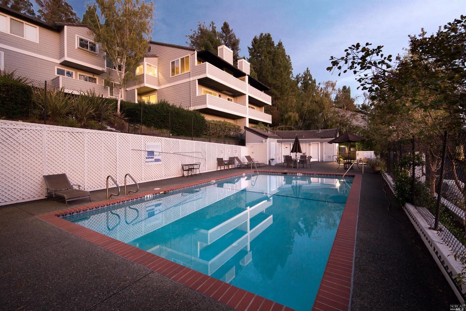 Property Photo:  151 Alice Street  CA 95409 