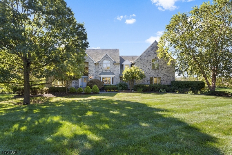 Property Photo:  25 Carsdale Drive  NJ 08502 