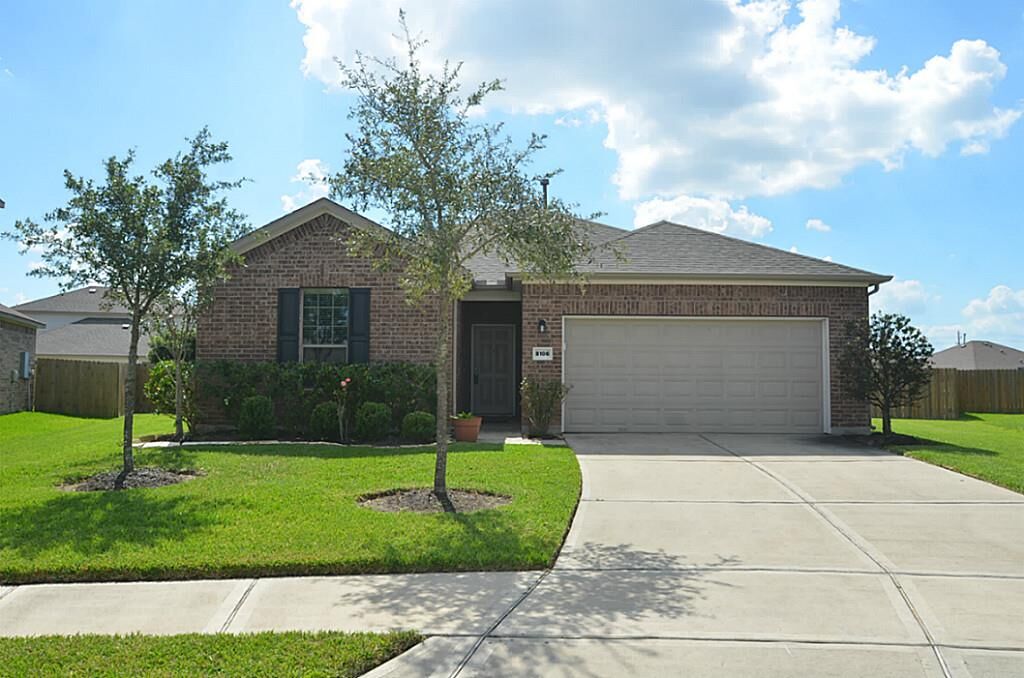 Property Photo: 8106 Jasmine Court TX 77469