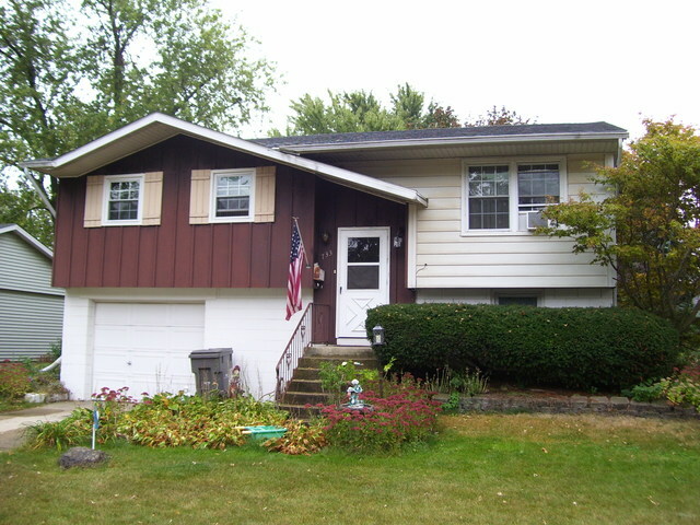 Property Photo: 733 Yates Avenue IL 60446