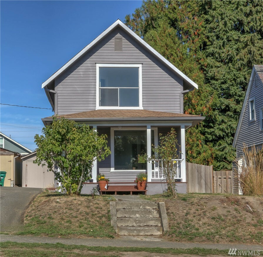 Property Photo:  1216 8th St  WA 98337 