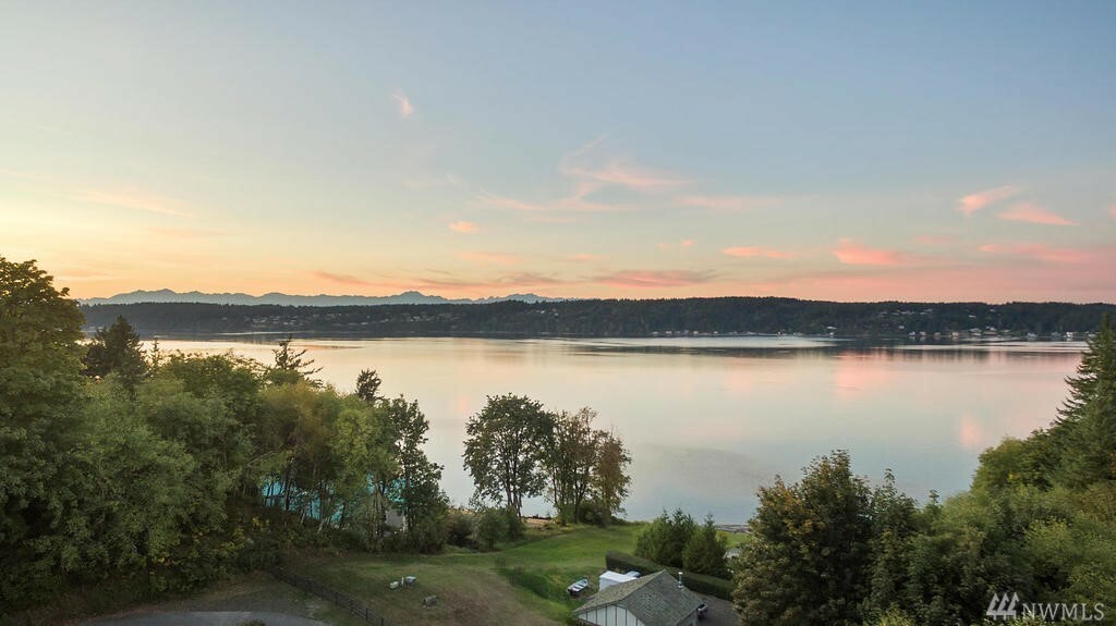 Property Photo: 10625 82nd Ave NW WA 98332