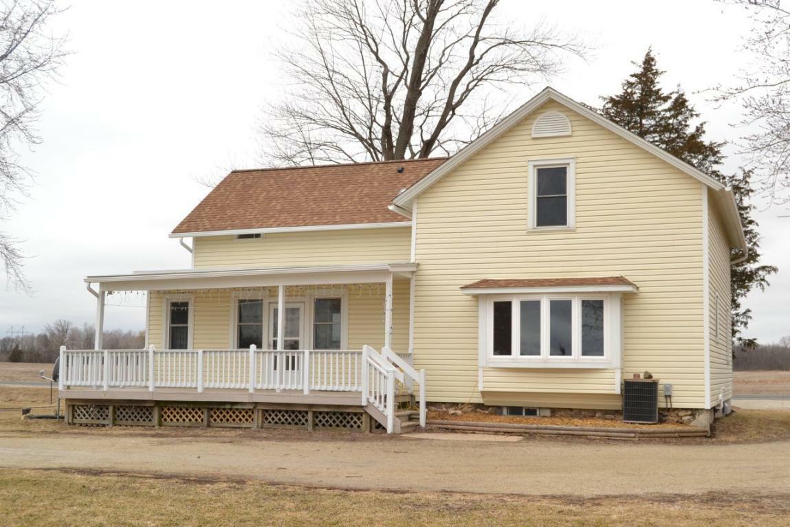 Property Photo: 4792 Division Rd WI 53095-9723