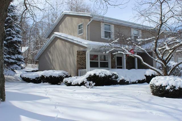 Property Photo: 2112 Willowbrook Dr WI 53090