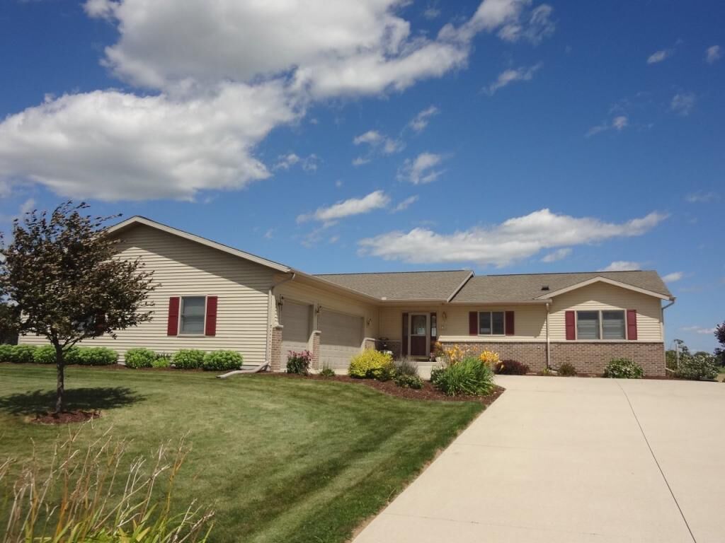 Property Photo:  N7626 Burns Rd  WI 53916 