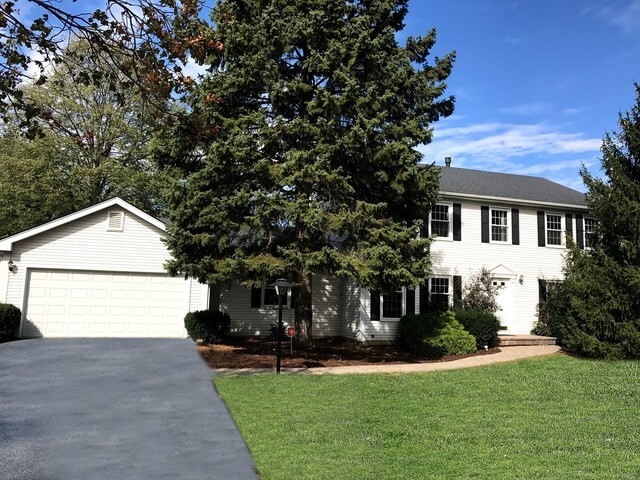 Property Photo:  18W736 Oak Brook Road  IL 60523 