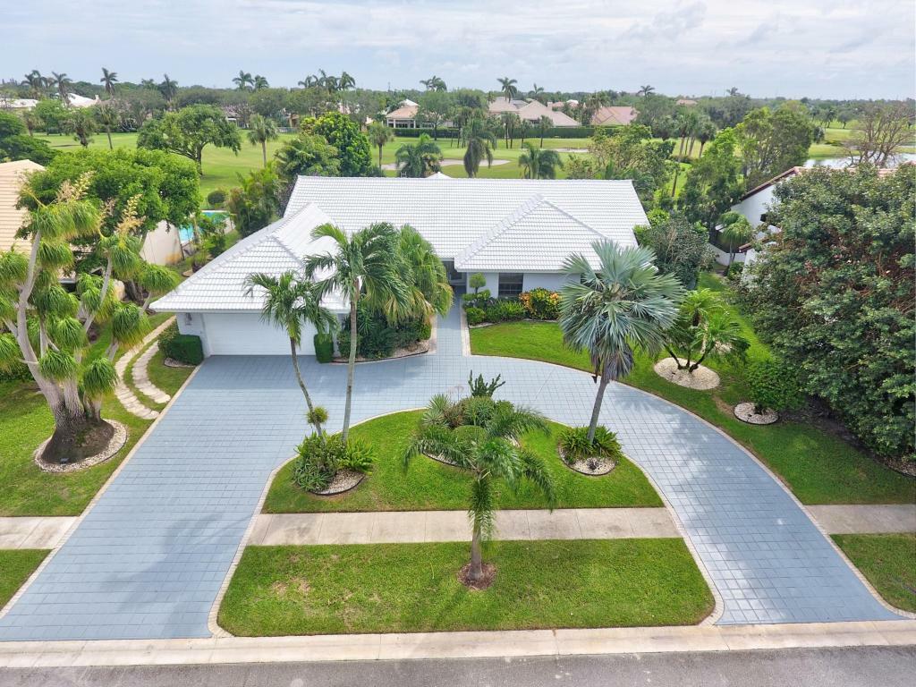 Property Photo: 4199 Bocaire Boulevard FL 33487