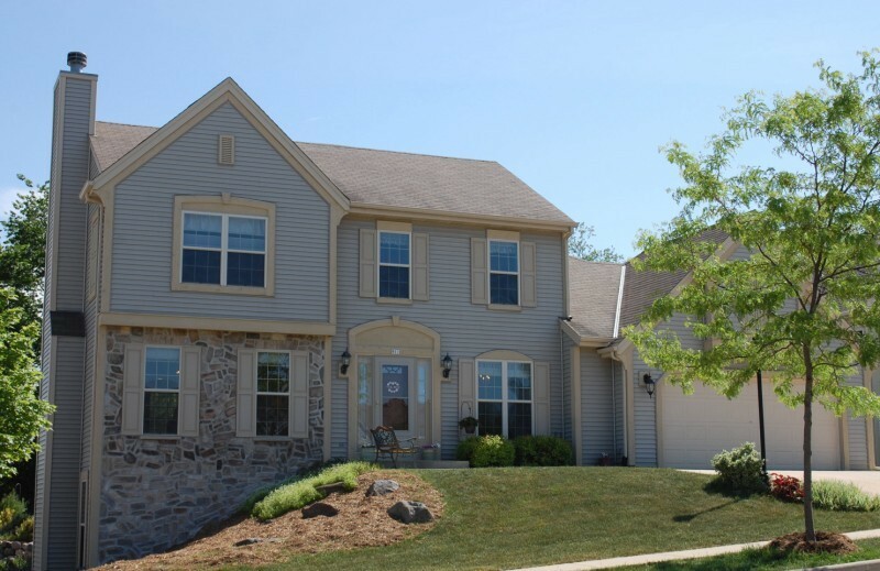 Property Photo:  911 Valley Hill Dr  WI 53189-7877 