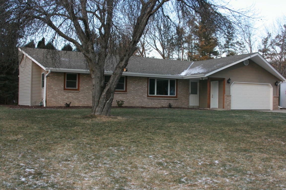 Property Photo:  13800 Waynescott Rd  WI 53005-3731 