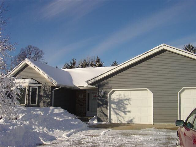 Property Photo: 2010 Hilltop Dr 2988 WI 53095-2958
