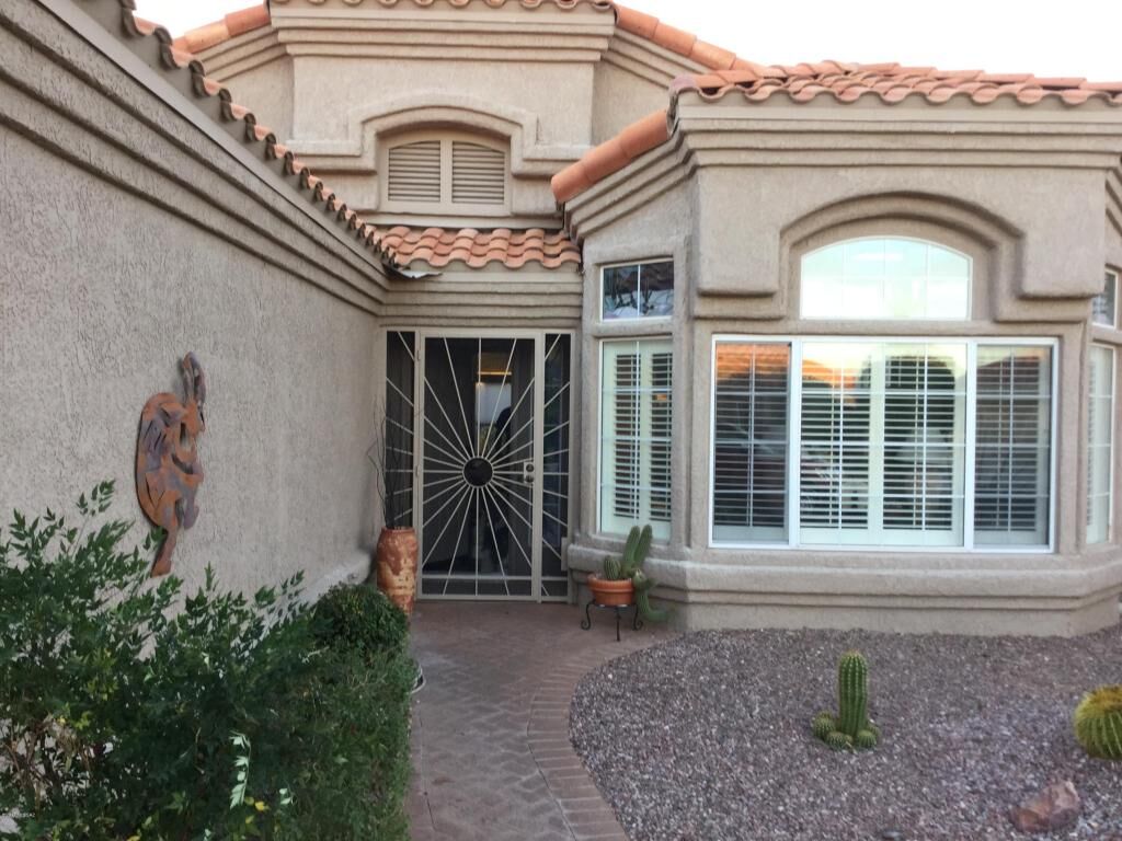Property Photo: 14209 N Trade Winds Way AZ 85755