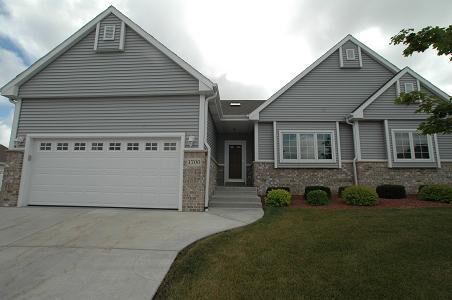 Property Photo:  1700 Mountain Ln  WI 53024 