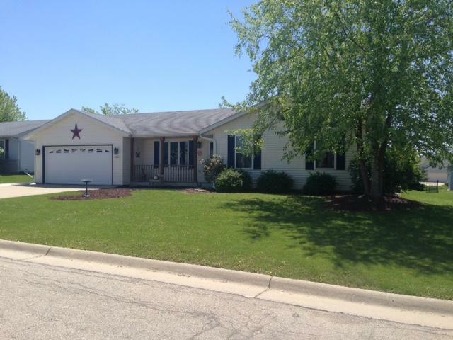 Property Photo: 837 Wild Rose Way WI 53094-6063