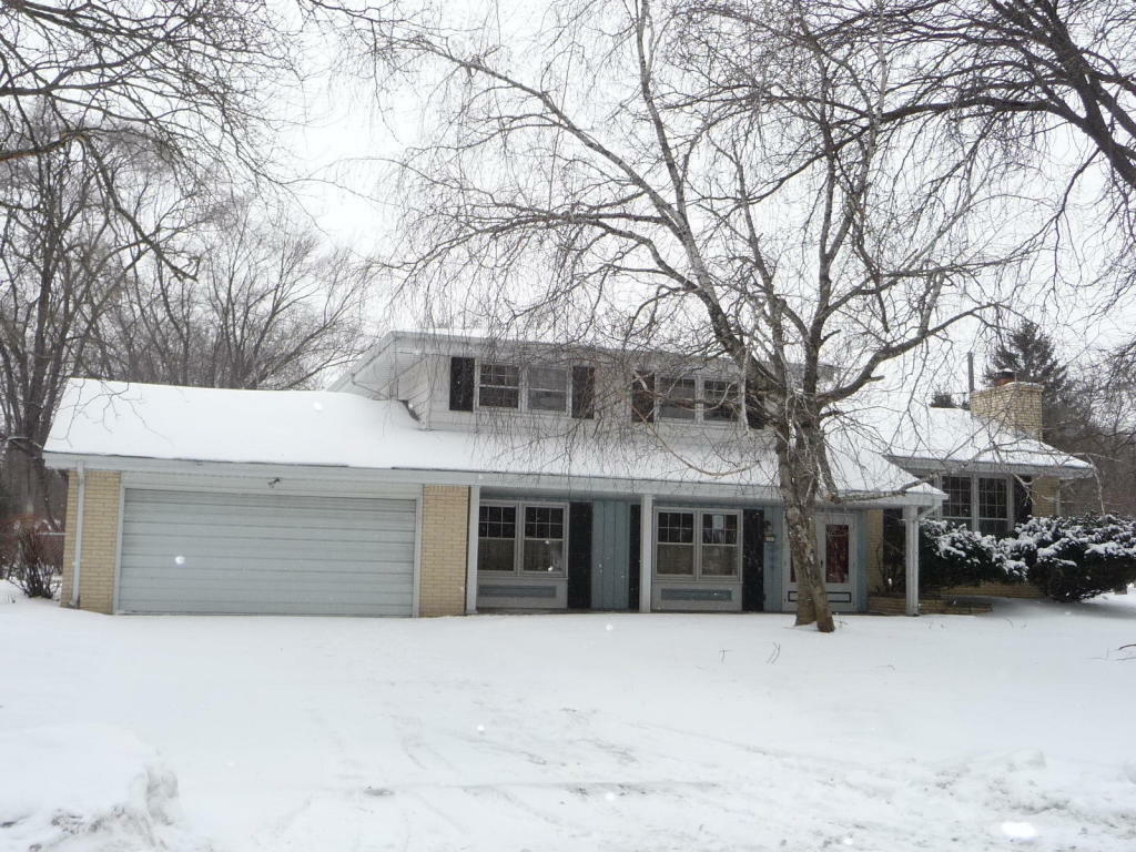 Property Photo:  6737 N Atwahl Dr  WI 53209 