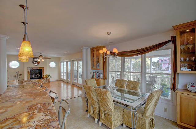 Property Photo:  915 Ocean Boulevard  SC 29451 