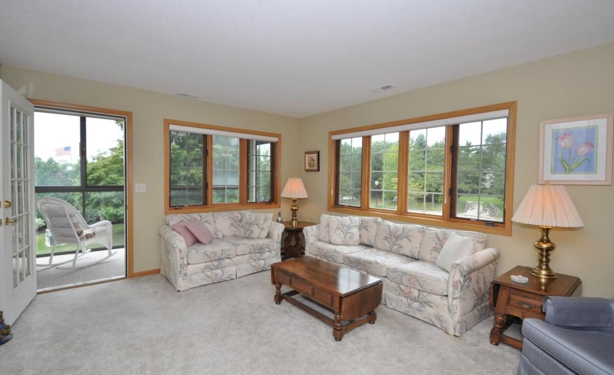 Property Photo:  2116 Chateau Ct  WI 53024 