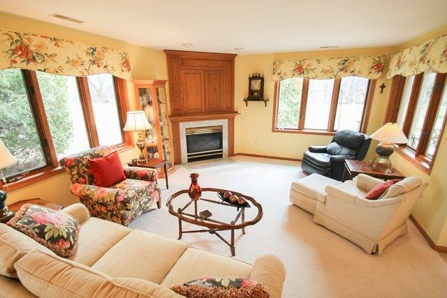 Property Photo: 7319 W Mequon Square Dr WI 53092