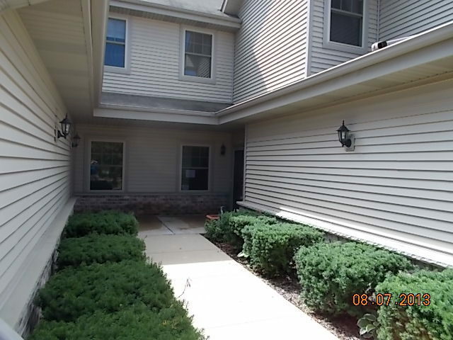 Property Photo:  1544 Iroquois Ave  WI 53024 