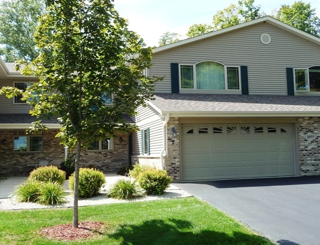 Property Photo: 1055 Shadowood Cir 2 WI 53095-5369