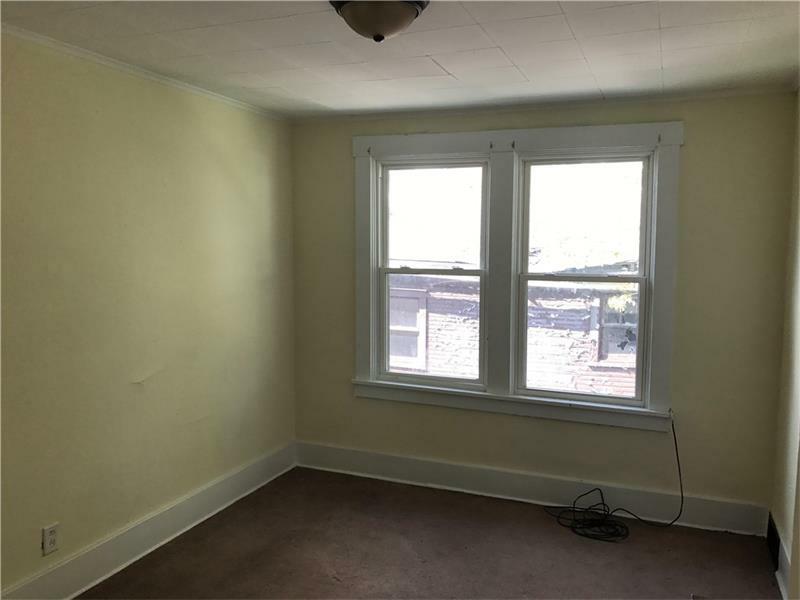 Property Photo:  539 E 8th Ave  PA 15084 