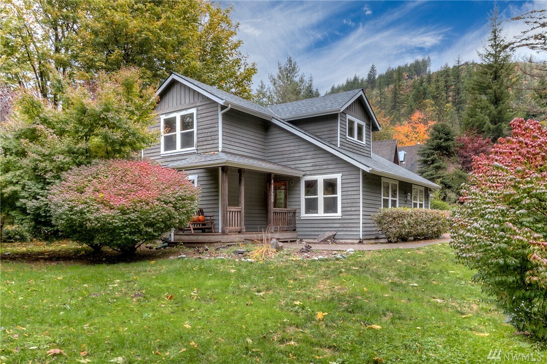 Property Photo:  44720 SE 71st St  WA 98065 