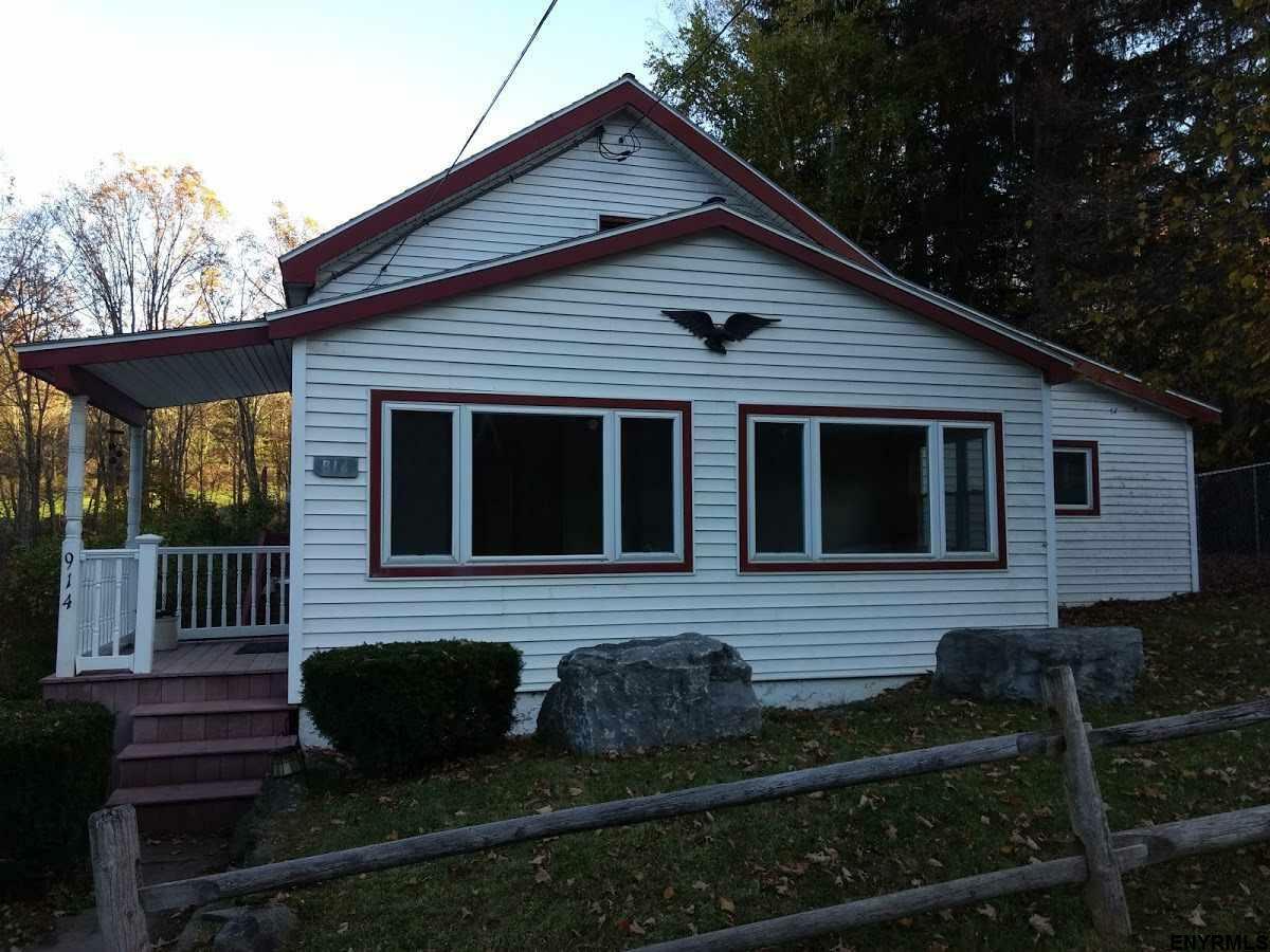 Property Photo:  914 Clauverwie Road  NY 12122 