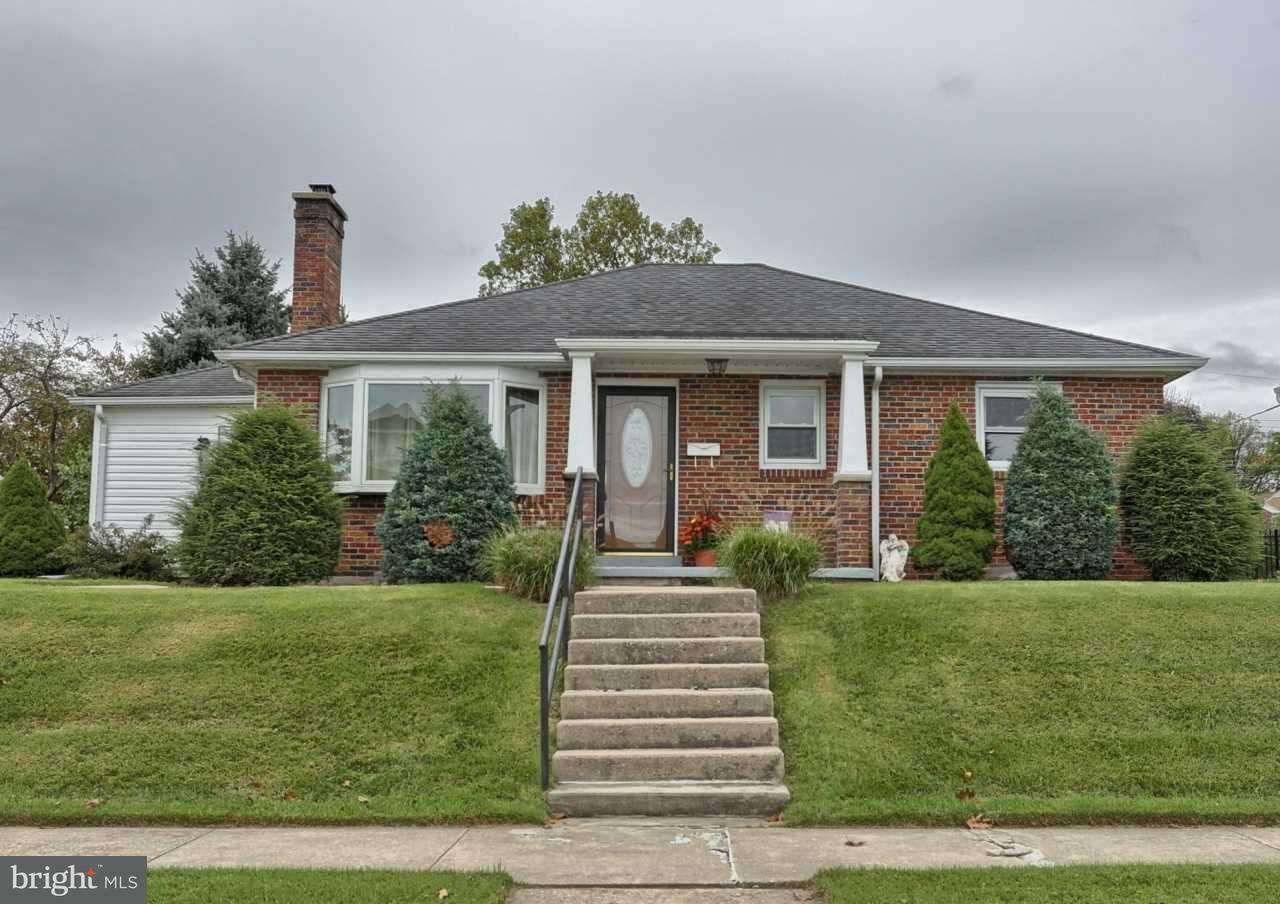 Property Photo:  222 W Granada Avenue  PA 17033 